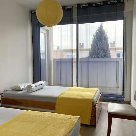 3 Pièces Avec Balcon Et Climatisation à - Fr-1-553-298 Appartement Balaruc-les-Bains